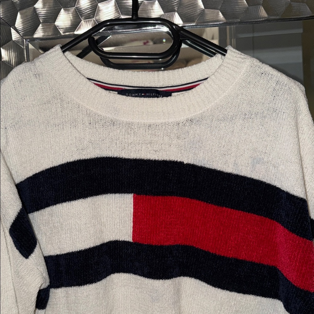 Tommy Hilfiger Ivory Knit with Black and Scarlet Accents
